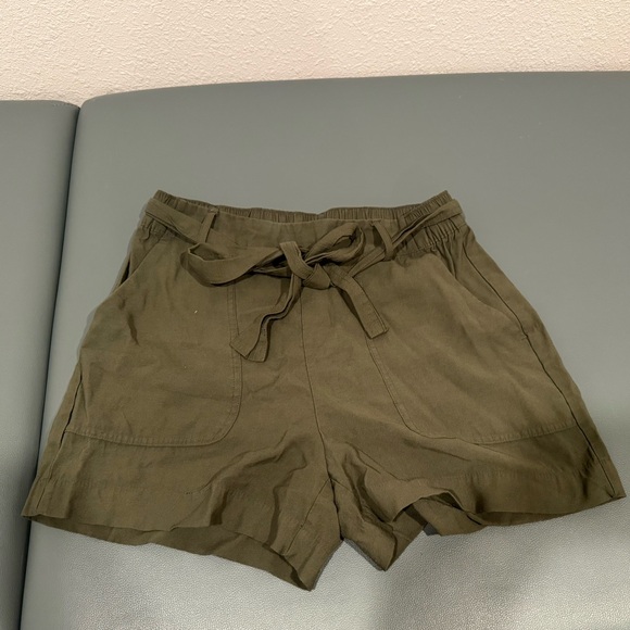 Shorts - Picture 1 of 3